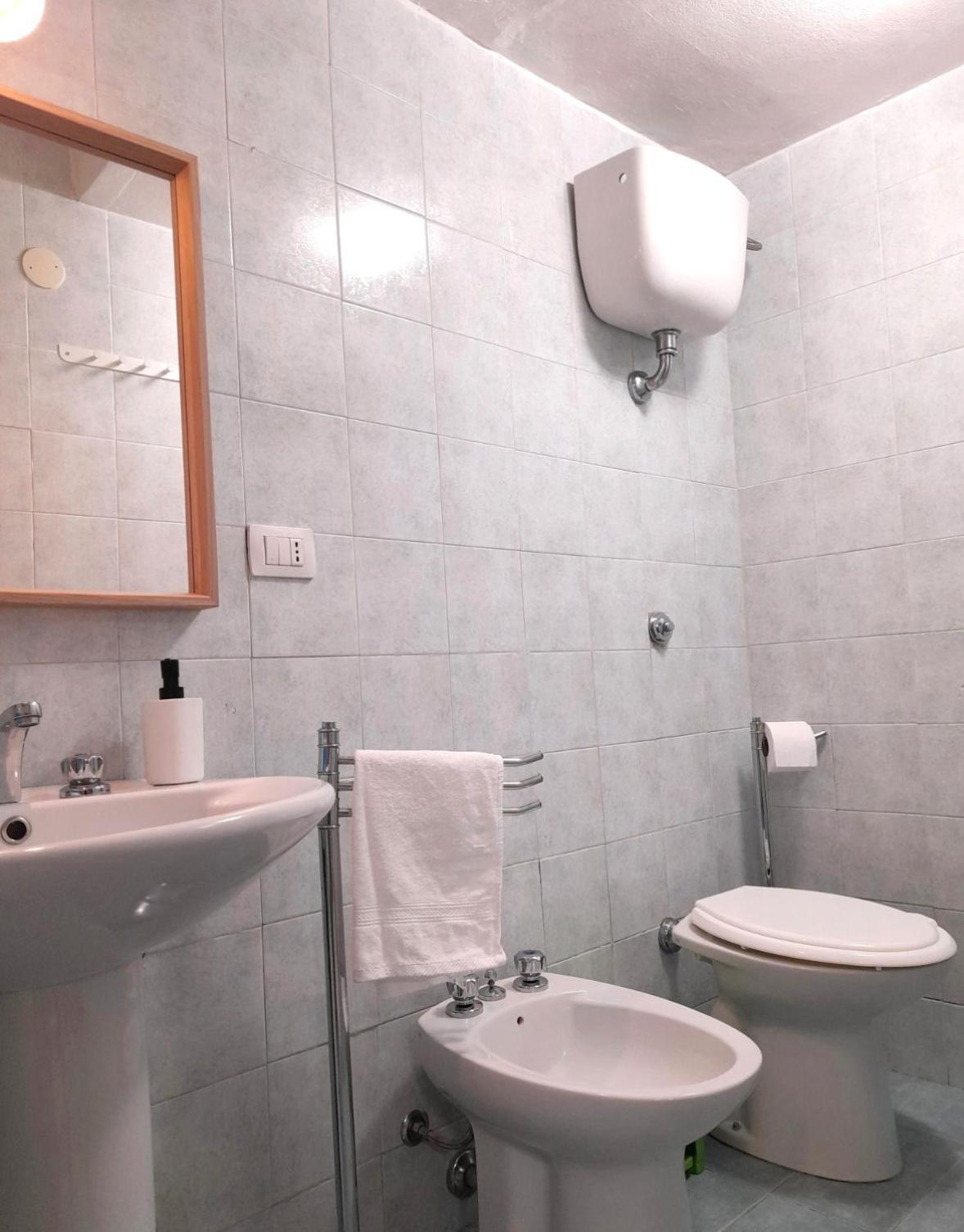 Casa A Bosa In Centro Storicoヴィラ エクステリア 写真