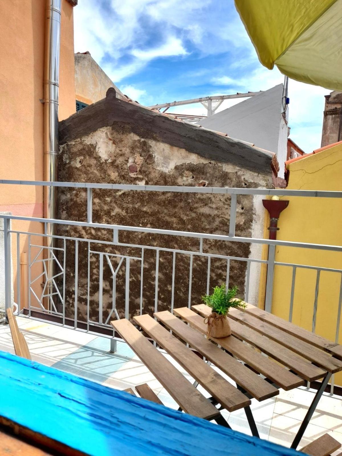 Casa A Bosa In Centro Storicoヴィラ エクステリア 写真